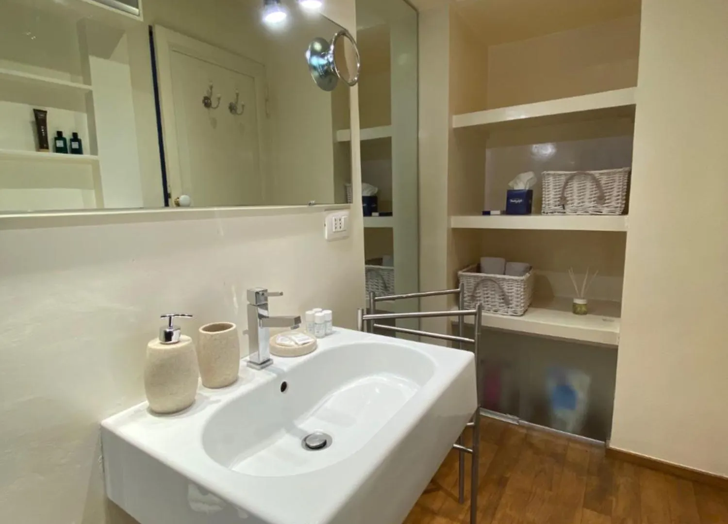 78 Luxury Margutta Suite Řím Penzion